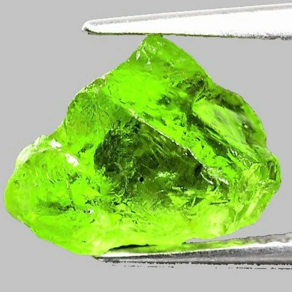 PERIDOT ROUGH FACET GEM GEMSTONE LIME GREEN VIETNAM GENUINE NATURAL 4 CARAT NICE - Image 1 of 4