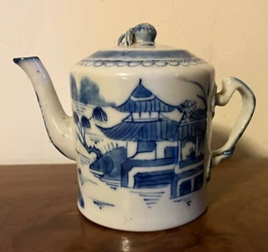 Antique Chinese Export Porcelain Tea Pot Blue & White Canton Pattern Small Size - Picture 1 of 14