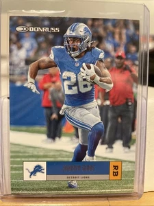 2025 Donruss Jahmyr Gibbs #R05-JHG RC Retro 2005 Insert - Detroit Lions - Bild 1 von 2
