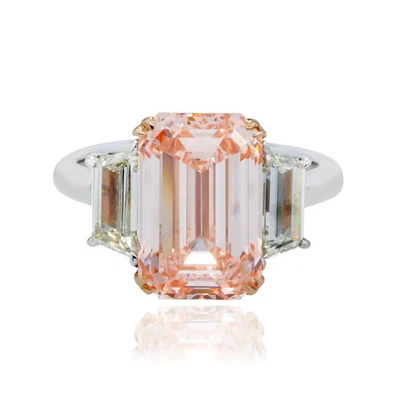 Anillo de diamantes cultivados en laboratorio rosa vivo elegante esmeralda de 5,76 quilates para novia oro de 14 k Foto 1 de 4