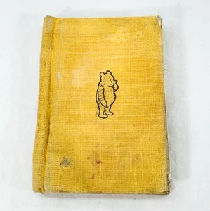 Pooh Hears A Buzzing Noise and Meets Some Bees, A.A. Milne, Mini Book 1968 - Bild 1 von 10