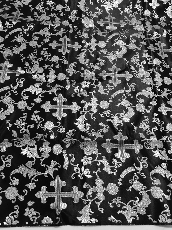 Tecido brocado cruz igreja metálico prata preta 60” largura vendido por jarda - Imagem 1 de 1