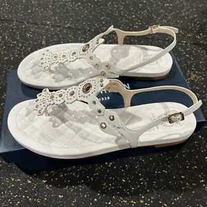 Cole Haan Pinch White Lobster Sandals with Gold Details Quilted Leather Size 7 B - Picture 1 of 9