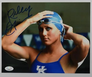 Foto firmada con autógrafo de Riley Gaines JSA 8 x 10 nadador - Imagen 1 de 2