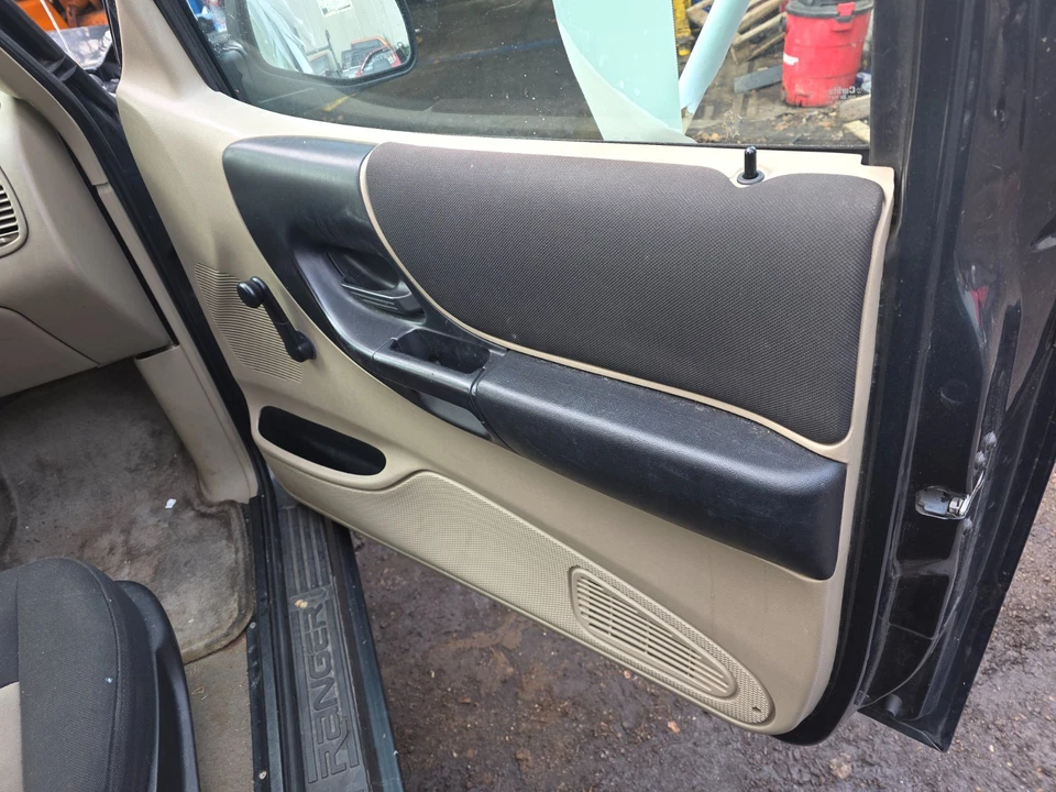 Ford Ranger 2004-2011 pasajero panel de moldura de puerta interior delantera solo beige manual Foto 1 de 4