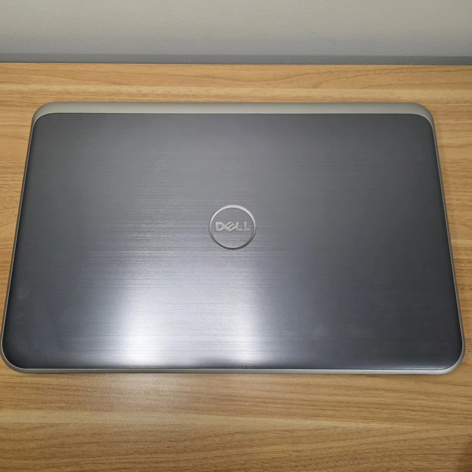 Dell Inspiron M731R 5735 AMD A8 APU 8 GB de RAM sin probar solo para piezas Foto 1 de 4