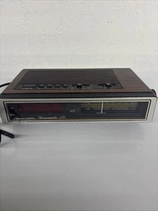 Vintage Realistic Chronomatic 233 AM/FM Battery Digital Alarm Clock 12-1540 - Picture 1 of 4