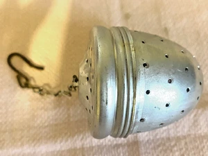 Vintage Aluminum Acorn Shaped  Loose Leaf Tea Infuser Ball with Chain and Hook - Picture 1 of 2