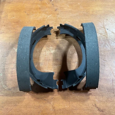 Zapatas de freno de estacionamiento Wagner PAB752 para Ford F150, Expedition, Blackwood, Town Car Foto 1 de 3