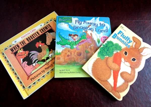 Lot 3 Childrens Books 2 Board Books Bunnies Dragon Land 1 HC When Rooster Crowed - Imagen 1 de 22