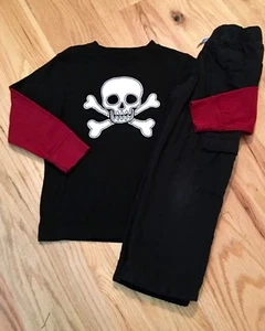 Gymboree Boys 2 Piece Outfit ~ Skull&Crossbones ~ Size 5 ~Black ~EUC!!!!!!!!!!!! - Picture 1 of 7