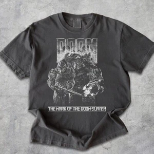 Camisa DOOM Slayer, camiseta de juego Distressed Demon Slayer, ropa de fan Hellfire - Imagen 1 de 3