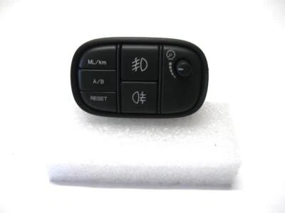 INTERRUPTOR DE LUZ ANTINIEBLA DELANTERA TIPO S JAGUAR 2002 a 2007 OEM 2R83-11654-D Foto 1 de 3