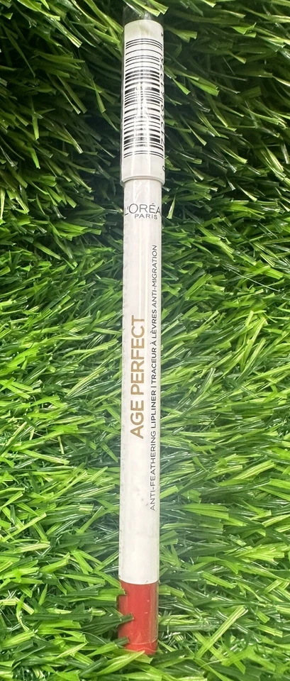 L'Oreal Paris Age Perfect Anti-Feathering Lip Liner Pencil # 20 Flaming Carmin - Image 1 of 1