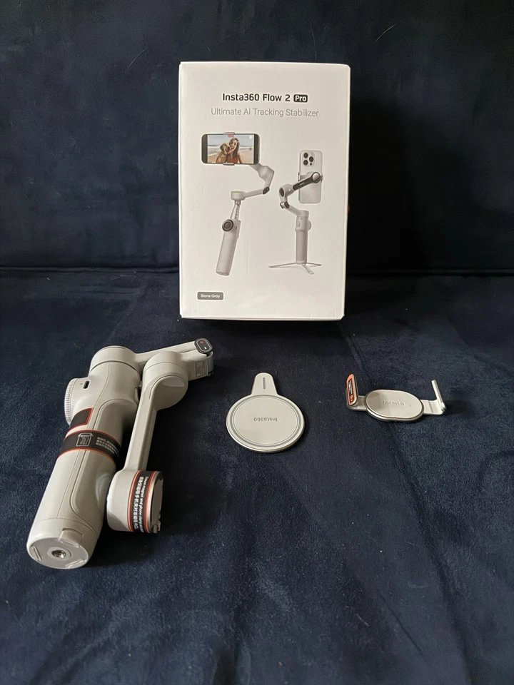 Insta360 Flow 2 Pro Grey - Foldable AI Phone Gimbal - Image 1 of 1