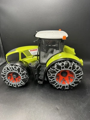 BRUDER 03018 CLAAS AXION 950 TRACTOR/ No Snow Plow Missing parts  - Image 1 of 4