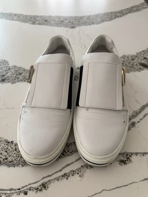 Zapatillas bajas Roger Vivier para mujer sin cordones con cremallera lateral de cuero blanco talla 38,5 Foto 1 de 4
