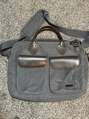 Bolso Mensajero Renwick Gris Lona - Borde Cuero Marrón Genuino - Foto 1 de 4