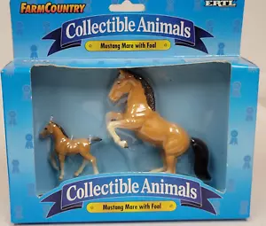 ERTL - Farm Country - Mustang Mare with Foal, New (1995 Copyright) - Picture 1 of 7
