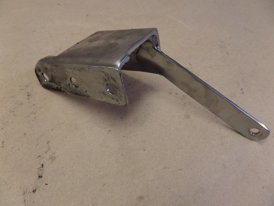 2007 YAMAHA XVS1100 V-STAR AIR FILTER BRACKET MOUNT - Image 1 of 1