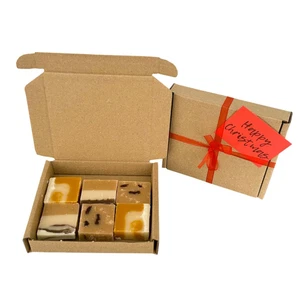 'HAPPY CHRISTMAS' gift box with handmade fudge.  Various flavours. Personalise. - Picture 1 of 9