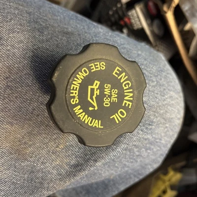 1995-06 Buick Park Avenue GM Engine Oil Filler Cap SAE 5W-30 OEM Impala Lumina - Image 1 of 2
