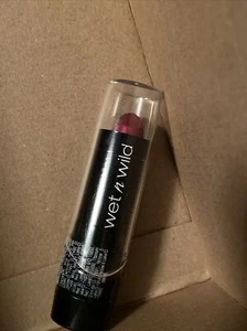 wet n wild Silk Finish Lip Stick, Just Garnet 538A - Picture 1 of 3
