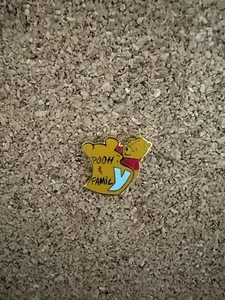 Pin 7008 Japan Disney Store Pooh & Family Y Walt Disney Puzzle Series JDS LE5000 - Picture 1 of 2