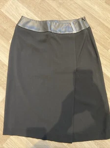 Schwarz Karen Millen Frontschlitz Bleistiftrock mit Kunstlederbund Größe 10 - Bild 1 von 7