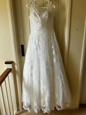 Pronovias Griffith wedding dress size 12 - Image 1 of 4
