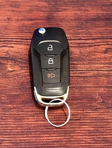 2020 Ford Escape 3-Button Remote Flip Key Fob N5F-A08TAA Fits F150 F250 F350 etc - Picture 1 of 7