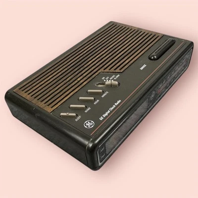 Reloj Digital Radio AM/FM GENERAL ELECTRIC GE 7-4612BKA PROBADO Foto 1 de 4