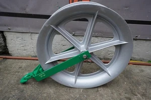 Greenlee 24 Zoll Scheibe für Schlepper Abzieher.  Schöne Form.  #3 - Bild 1 von 1