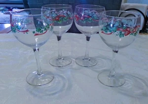 4 Corelle Callaway Holiday Ribbon 10 Oz. Glassware Goblets EUC 6 1/2" Tall - Picture 1 of 5