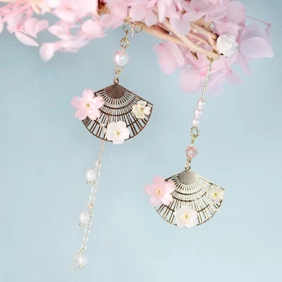 Pendientes colgantes asimétricos abanico flor de cerezo japonés Foto 1 de 4