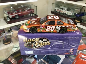 2002 Tony Stewart Action 1/24 Peanuts Great Pumpkin Pontiac Grand Prix #20 - Picture 1 of 1