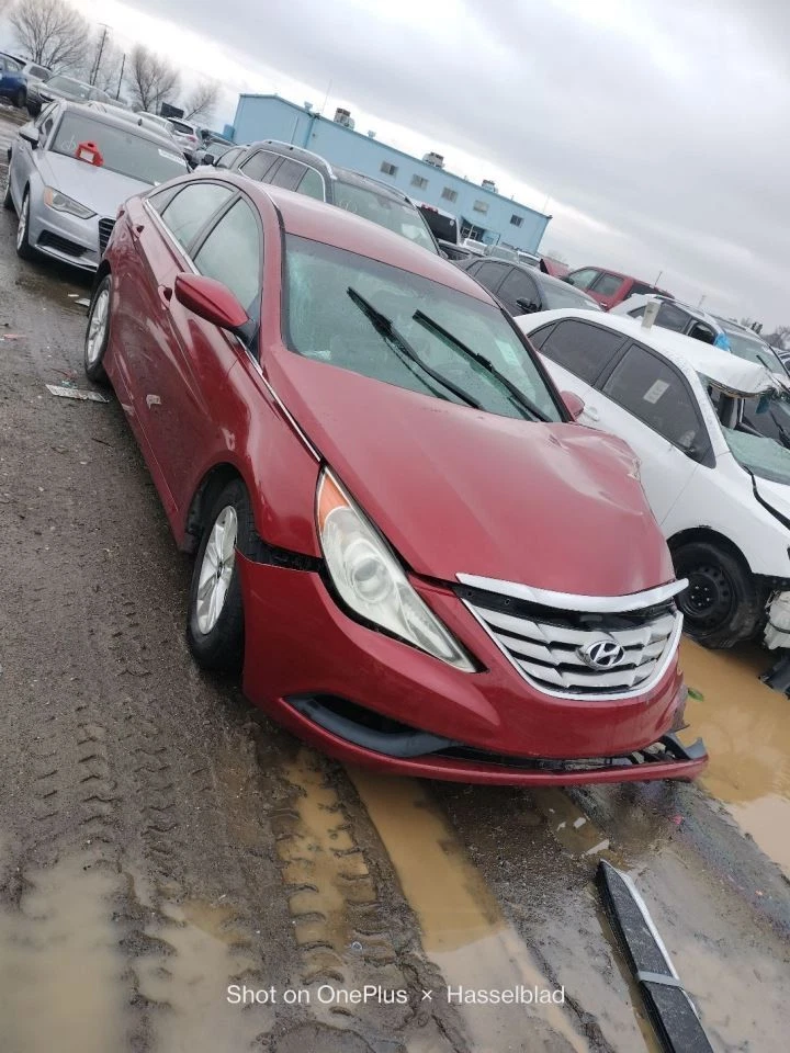 BOTE DE CARBÓN DE VAPOR DE COMBUSTIBLE 314103Q600 2014 HYUNDAI SONATA Foto 1 de 4