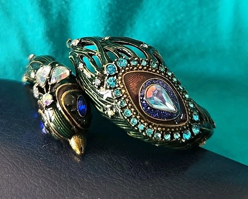 Brazalete abrazadera de pavo real pulido al aceite Betsey Johnson 6,7" cristal helado Critters 2 Foto 1 de 4