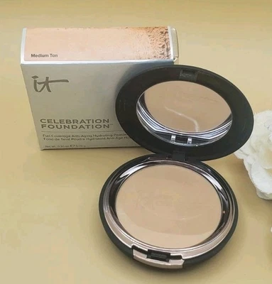 It Cosmetics Celebration Foundation Medium-Tan 0.30 oz New In Box  - Image 1 of 4