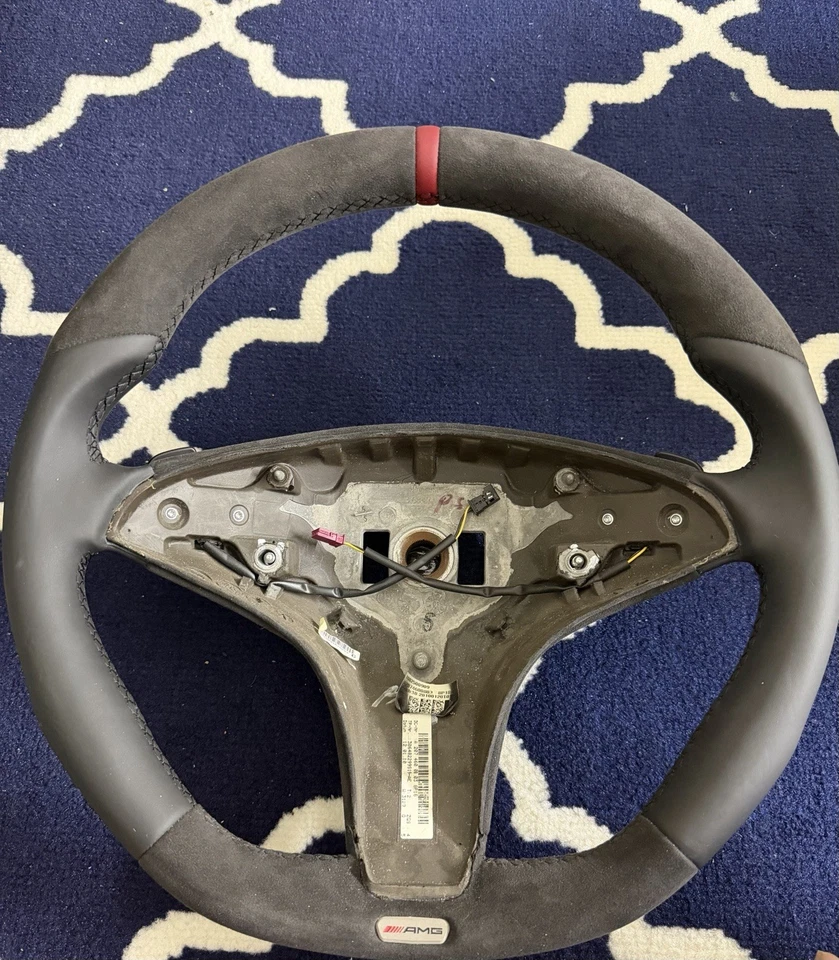 Volante cuero mercedes-benz w204/w212/w207 alcentara Foto 1 de 4