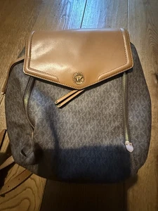 Michael Kors Large Backpack Bag BNWT - Picture 1 of 8
