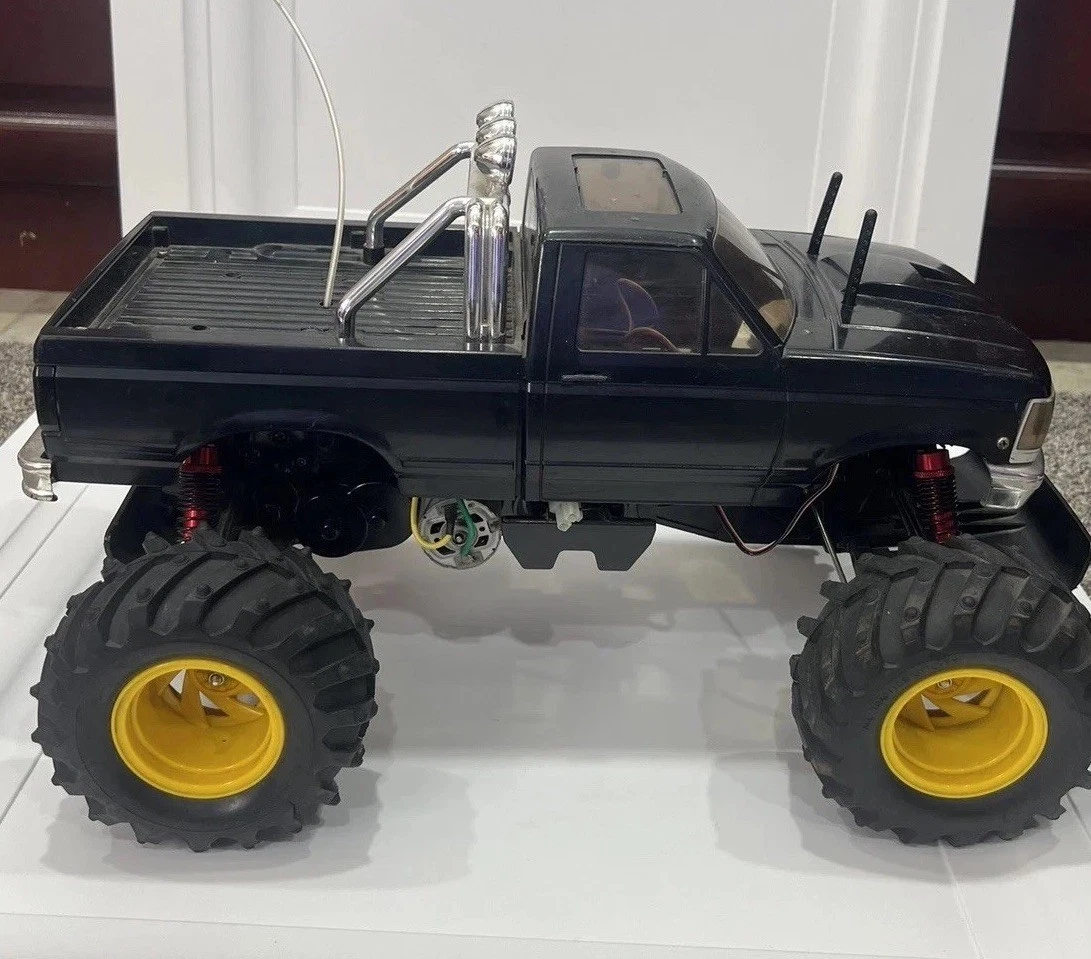 ホビーラジコン TAMIYA 1/10 SCALE R/C \"KING BLACK FOOT\" ホビーラジコン TAMIYA 1/10 SCALE R/C 