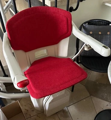 Lifta Treppenlift Avantgarde 6000 - Bild 1 von 4