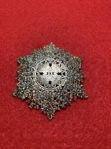 MMA Schneeflocke Weihnachten silberfarben Metropolitan Museum of Art Brosche Anstecknadel - Bild 1 von 4