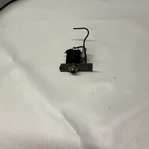 Conector de micrófono Marantz 1060 J008 - Imagen 1 de 3