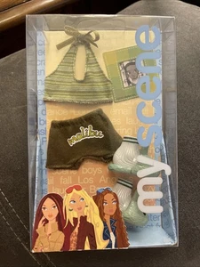 Juego de accesorios My Scene Malibu 2003 nuevo en caja - Imagen 1 de 11