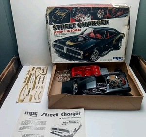 Vintage MPC Street Charger Modellbausatz im Maßstab 1:16 siehe Bilder teilmontiert '78 - Bild 1 von 23