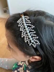 Mädchen Haarschmuck Händelband PRINZESSIN BLÄTTRIGE BLUME Haarband UK Verkäufer 1 gratis - Bild 1 von 5