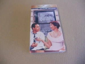 The Apartment (VHS, 1997, Vintage Classics) NEW Unopened - Foto 1 di 2
