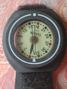 Vintage USA Tekna Wrist Compass Gauge Puck Early 1980's Diving compass